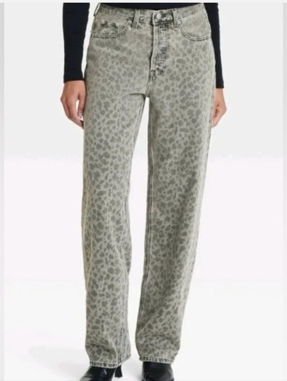 Universal Thread Mid Rise 90s Baggy Jeans; Leopard Print Button Fly; Size 8; EUC